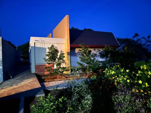 Lake Breeze Cabana Yala