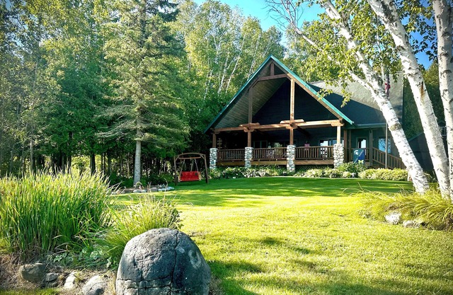 Lake Charlevoix family retreat