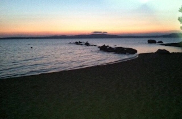 Lake Cottage 3 Bd/2 Ba/FREE Rnd.Trip FERRY TICKET! Two Weeks Left! See Below.