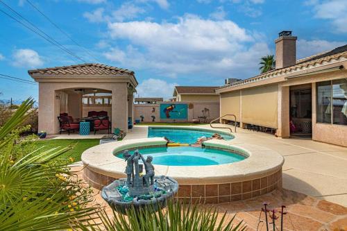 Lake Escape.Pool, Spa, Lake View, Pet Friendly