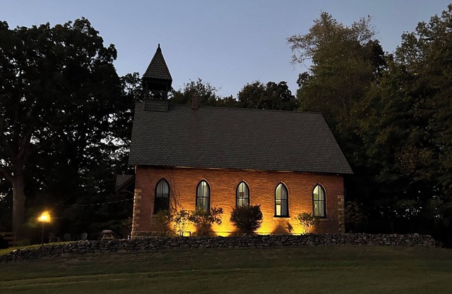 Lake Fork SchoolhousenMohican and Amish Country Romantic Getaway