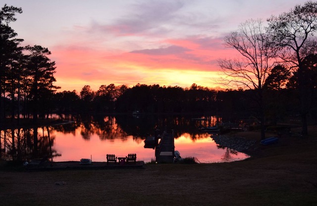 Lake Front Apartment on Lake Murray with an Excellent Quiet Cove!