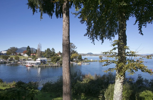 Lake Front Chalet in Taupo