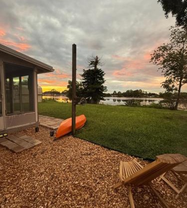 Lake Front Entire Home FL Getaway