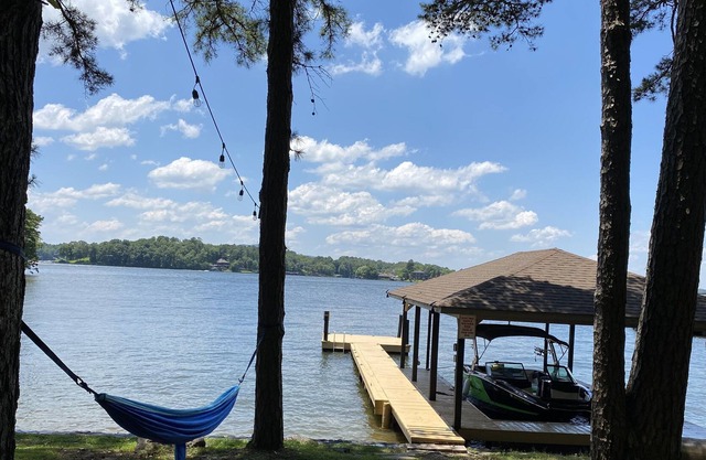Lake Front Home with Private Boat dock, Swimming Pier!