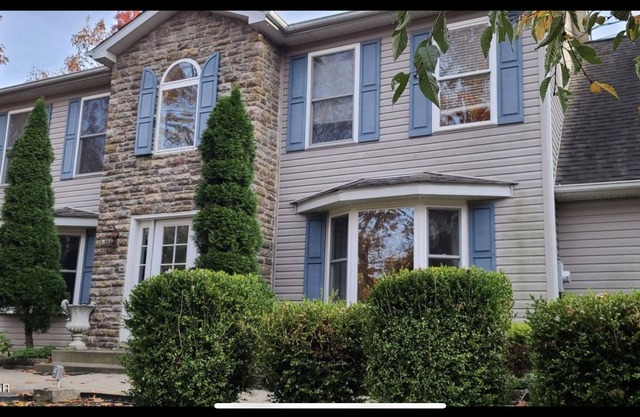 Lake Harmony spacious, 6 br private pool, hot tub, sauna, play sat, game room
