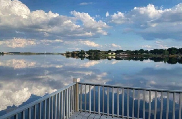 Lake House Retreat