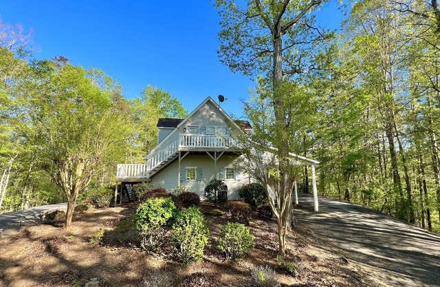 Lake Keowee Access -- Hiker's Delight -- Clemson -- Downtown Greenville