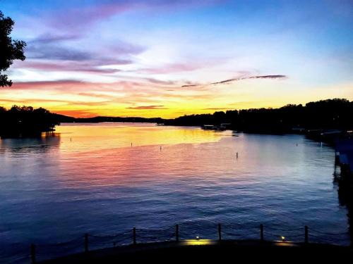 Lake Life reimagined Margarita Sunsets 17MM
