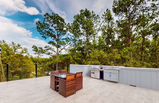 Lake Livingston Home with Rooftop Patio & Grill, Game Room & EV Charger