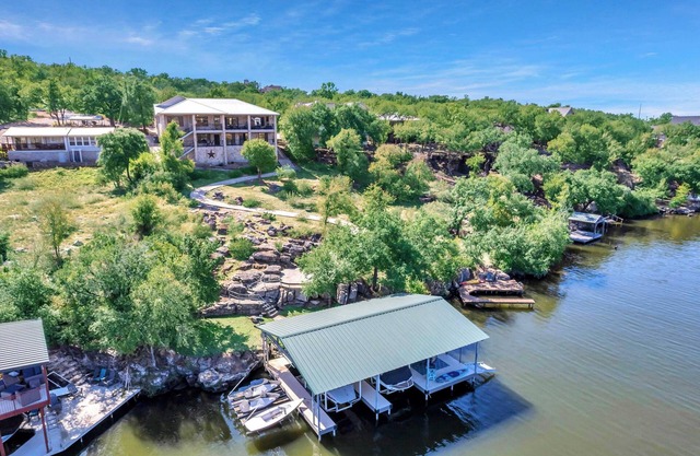 Lake Marble Falls on The Rocks | Concierge Service | New Listings