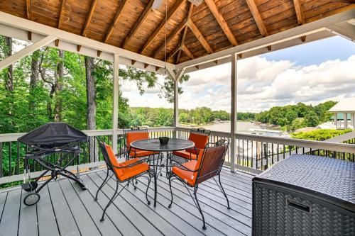 Lake Norman Cabin with Pool Access and Deck