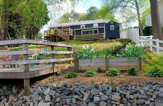 Lake Norman Waterfront 3BR Cottage w/Boat Rental & Private Dock