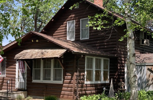 Lake Sallie Cabin - Lakefront