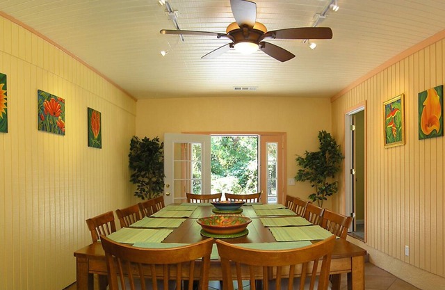 Lake Shasta Pine House Located Lakehead California