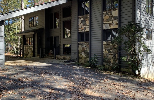 Lake Toxaway Lake Front - Great for Families