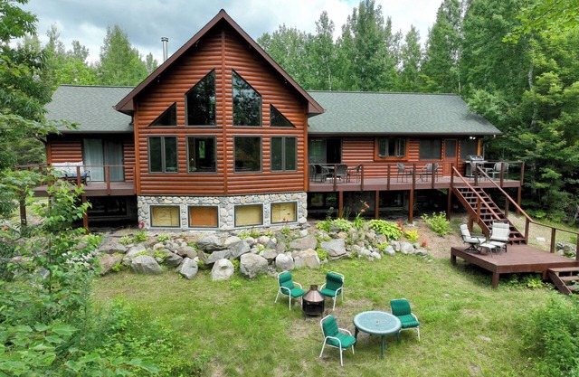 Lake Vermilion Home, Trailer Parking, Screen Porch, Sauna, 3 Bedrooms & Loft.