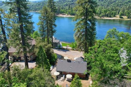 Lake View Cabin With Private Dock