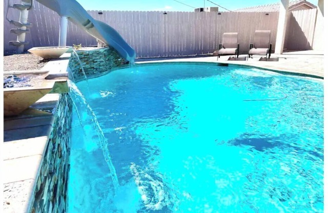 Lake view OASIS w/Waterslide and Rv parking