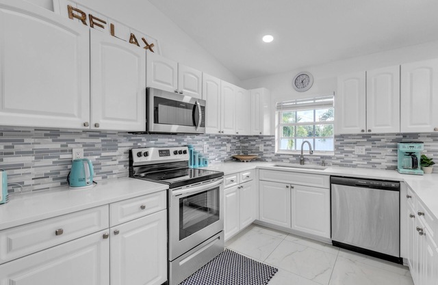 Lake Worth Beach House 3 Bedroom Home by Redawning