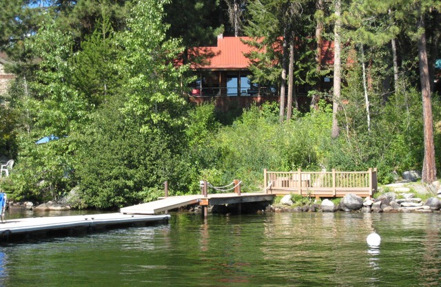 Lakefront cabin with private beach and dock - short drive to town and ski resort
