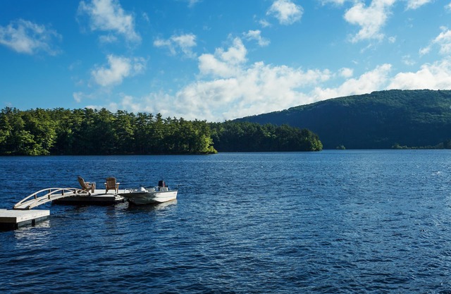 Lakefront cottage, deep water, now booking Summer 2025