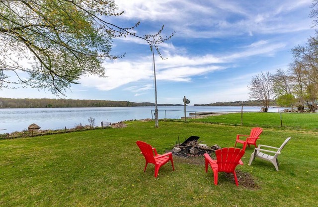 Lakefront Cottage-Rice Lake