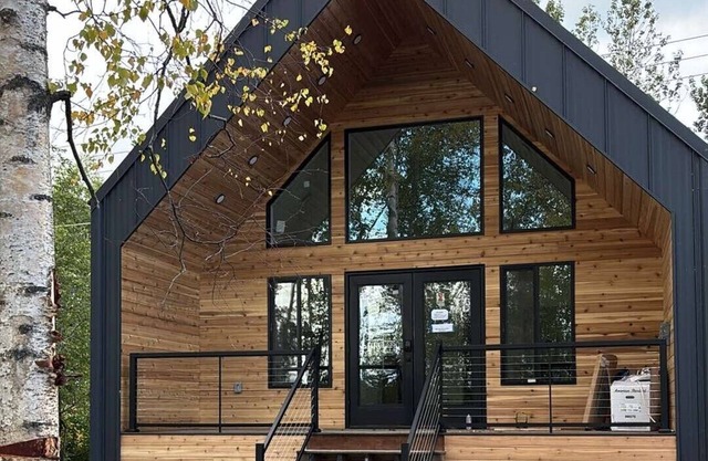Lakefront Cottage with Sauna - #7 Dolly Varden