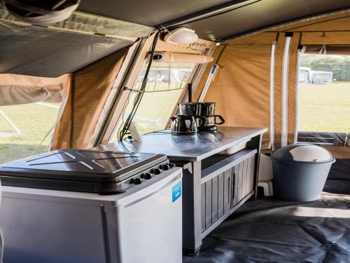 Lakefront Glamping w Pets