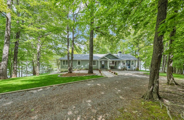 Lakefront Home with Hot Tub, Fire pit & Game room