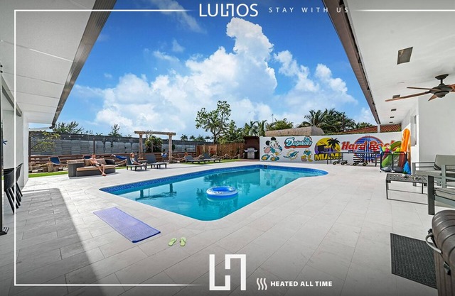 Lakefront Mansion 7BR Pool 5min to Hard Rock