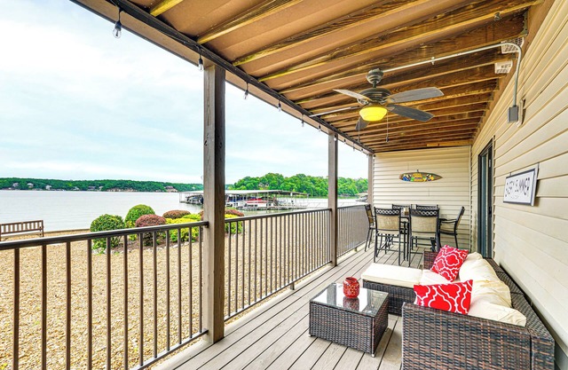 Lakefront Osage Beach Condo: Main Channel View!
