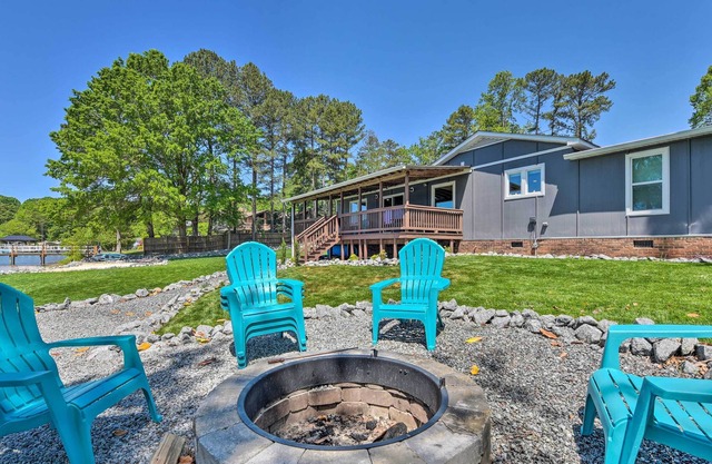 Lakefront Retreat w/ Kayaks & Paddleboards!