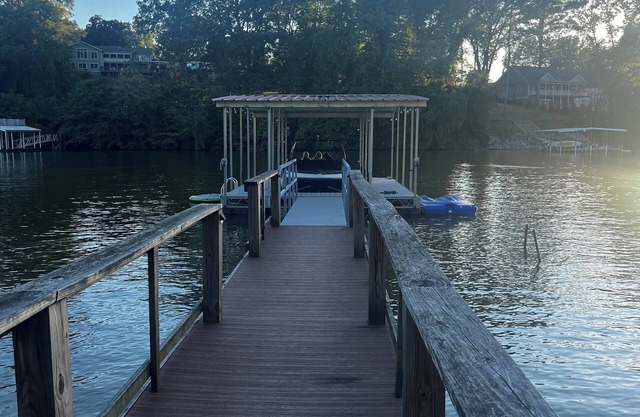 Lakefront w/Private Dock and Walk to Historic Downtown Winchester!