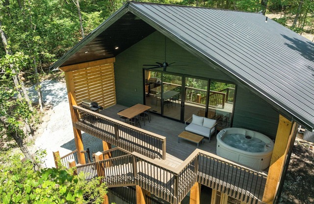 Lakefront Wellness Retreat on Table Rock w/Sauna, Cold Plunge, Hot Tub, Gym