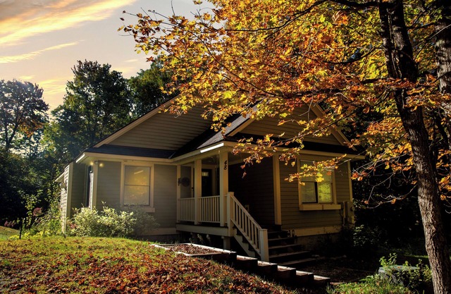 Lakes, Hiking, Fall Foliage - Spacious 4-bedroom Pet Friendly Vermont Home