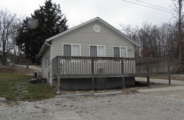 Lakeview Bungalow Retreat on Captain Ron's #6