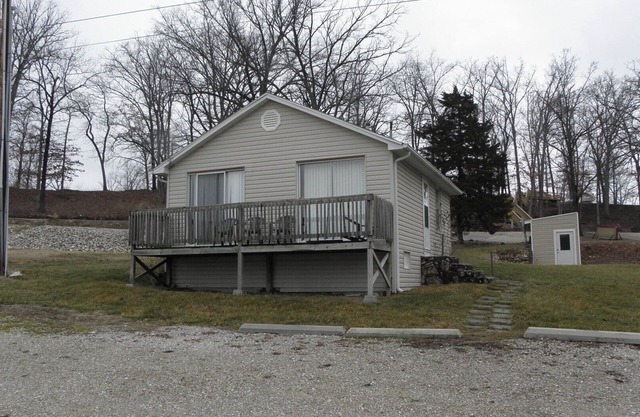 Lakeview Bungalow Retreat on Captain Ron's #8
