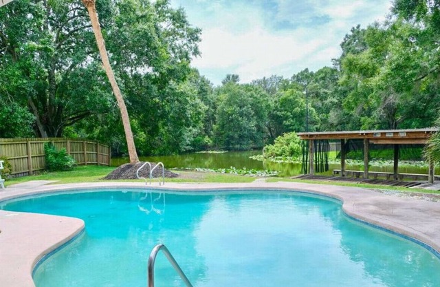 Lakeview Retreat with Private Pool-Perfect Getaway