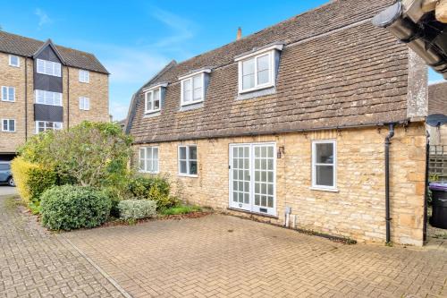 Lambert Cottage - In the Heart of Stamford