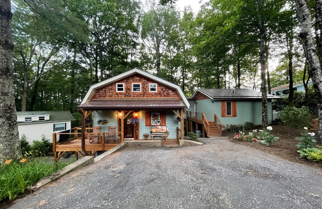 Land Harbor Lodge -Sauna | Hot Tub | Lake Access | Fire Pit | Golf