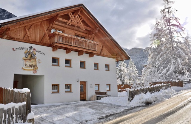 Landhaus Waldhart - Gemütliches Appartement mit Balkon & Kamin