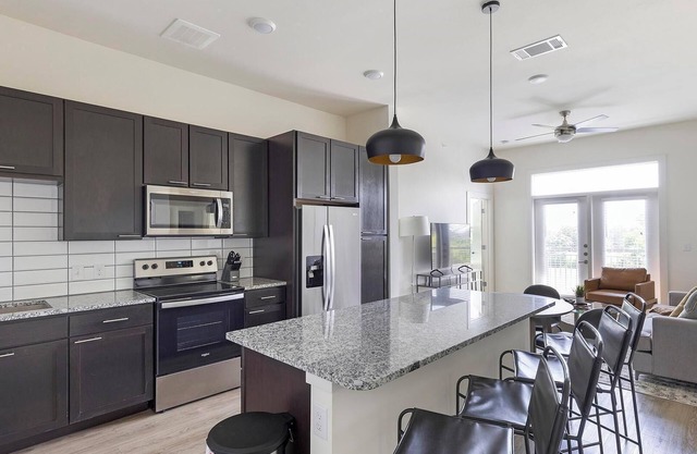 Landing | Amazing 2BD, Gym, Pool
