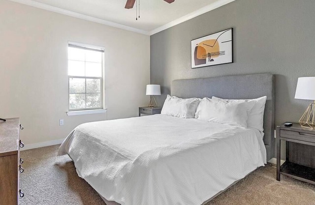 Landing at Hacienda Club - 1 Bedroom in Deerwood