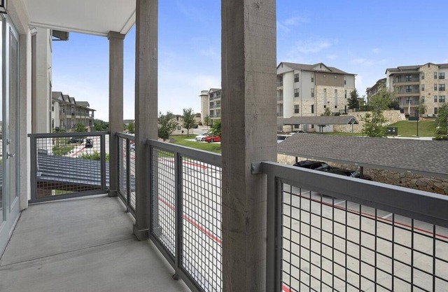 Landing at The Artesian at Bee Cave - 1 Bedroom in Downtown Lakeway