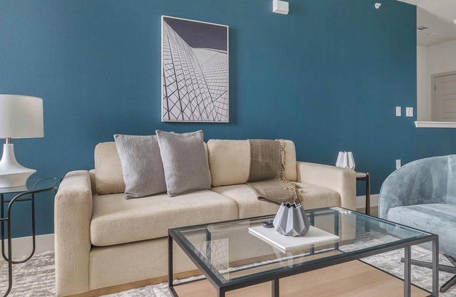 Landing | Beautiful 1BD, Gym, Pool