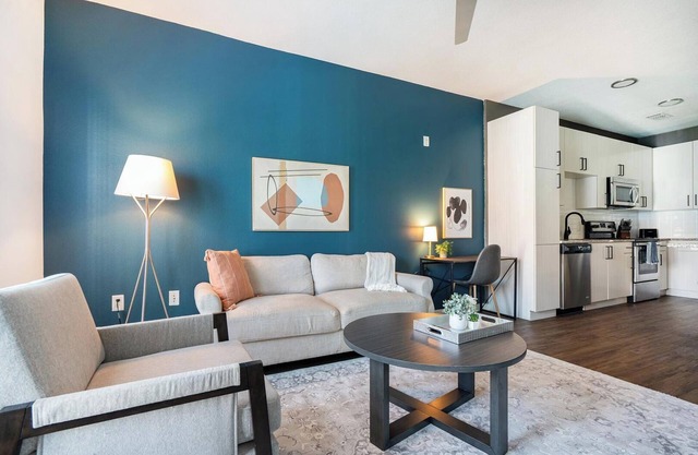 Landing | Beautiful 1BD, Gym, Pool