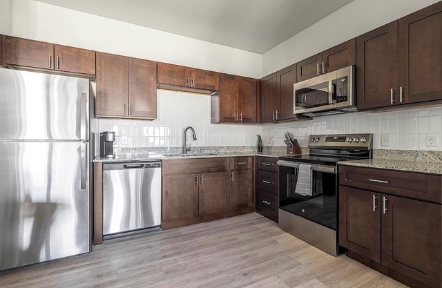 Landing | Chic 1BD, Gym, Clubhouse