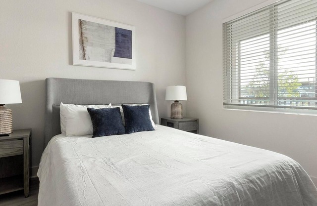 Landing | Stunning 1BD, Yoga Studio, Gym