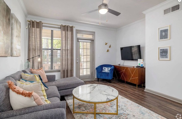 Landing at Monroe Place - 1 Bedroom in Lenox Park